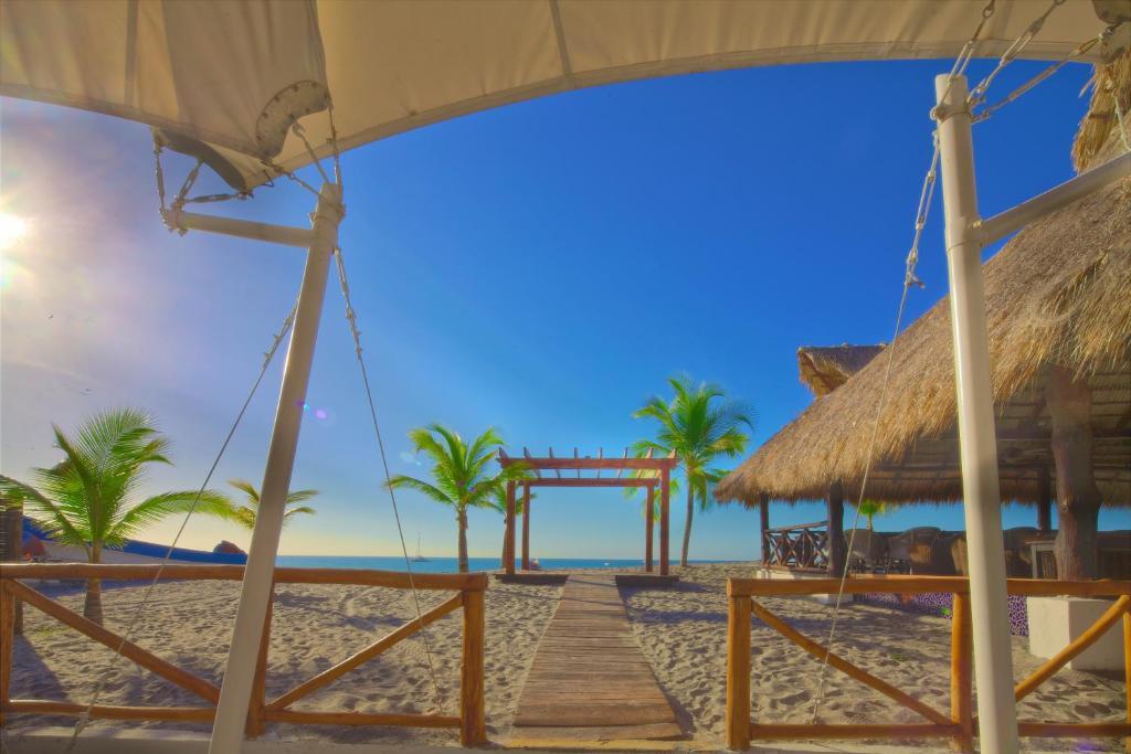Playa Blanca Beach Resort Exterior photo